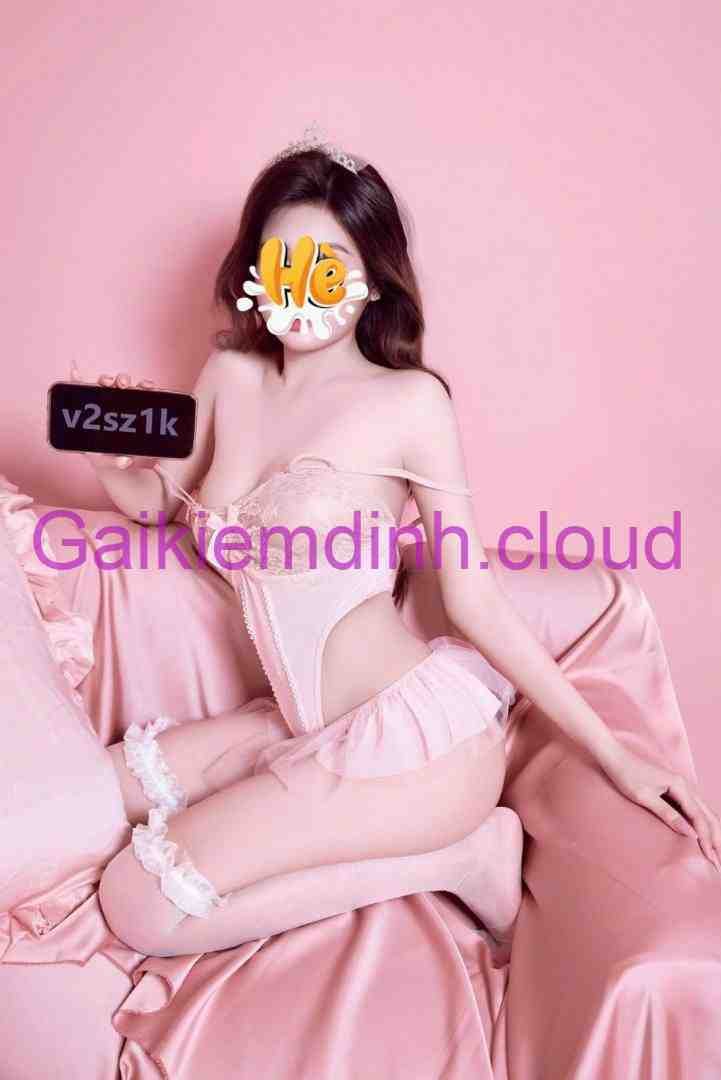 Ngọc Linh – Ngoan Xinh Yêu, Vú Đẹp Dáng Ngon Xinh Yêu